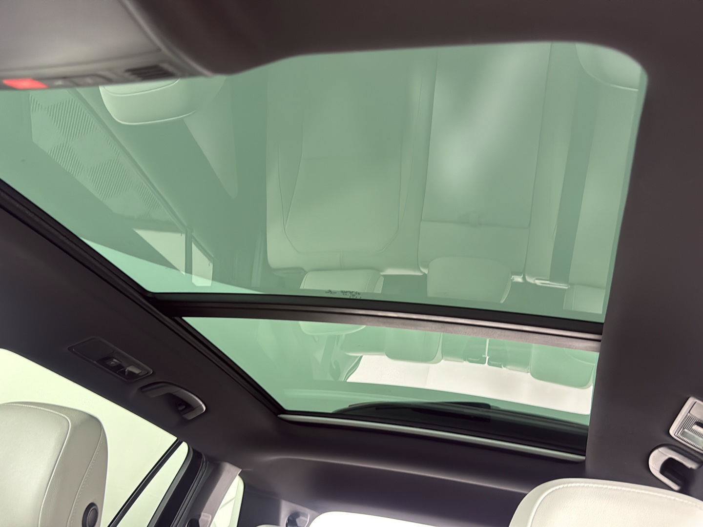 Used 2019 Volkswagen Tiguan S FWD image 22
