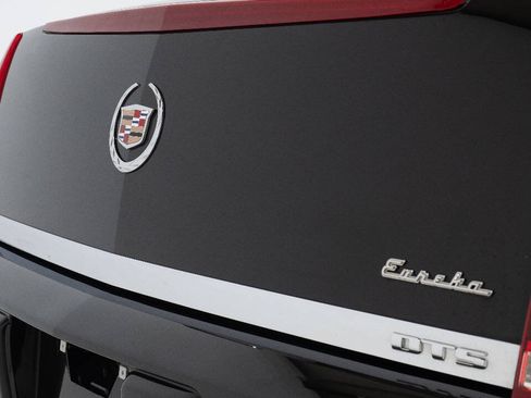 Used 2008 Cadillac DTS Limousine FWD image 18