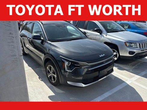 Used 2025 Kia Niro LX FWD image 1