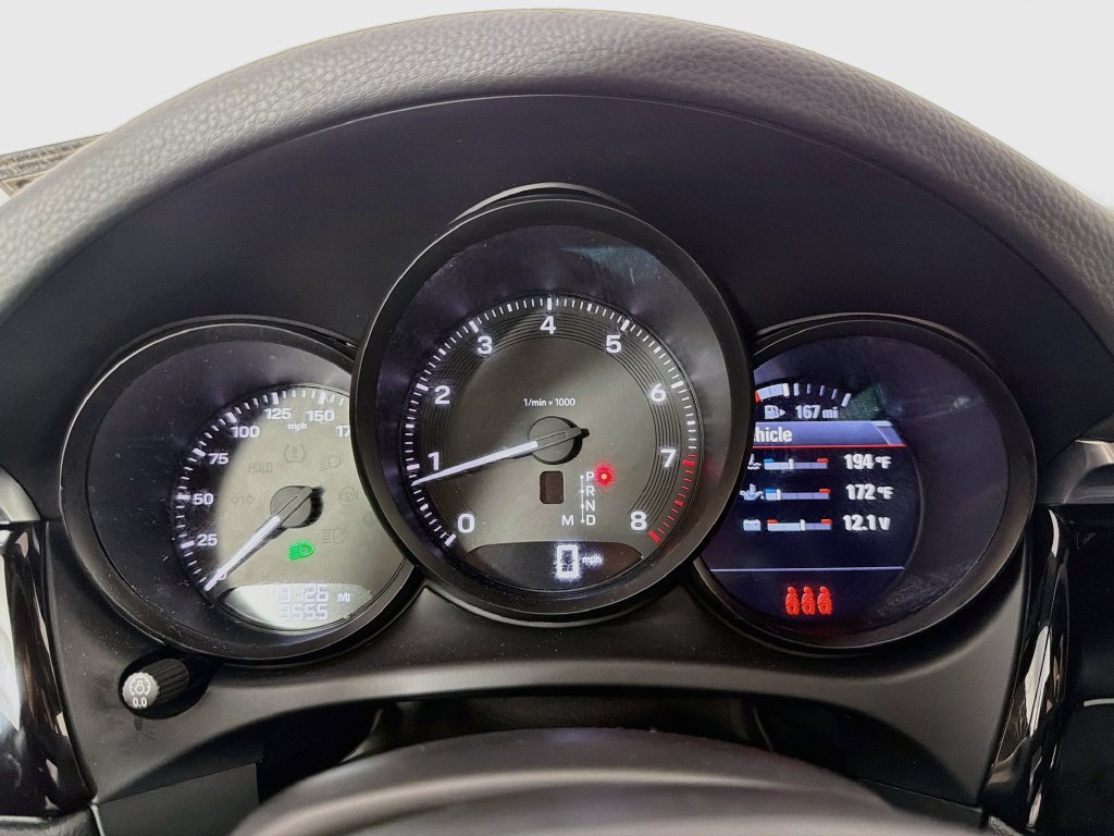 Certified 2023 Porsche Macan AWD/4WD image 13