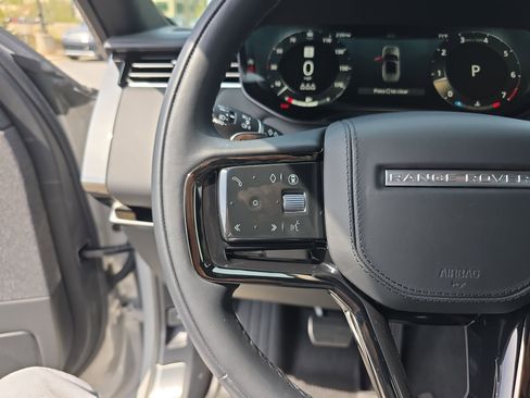 Used 2024 Land Rover Range Rover Sport Dynamic SE image 32