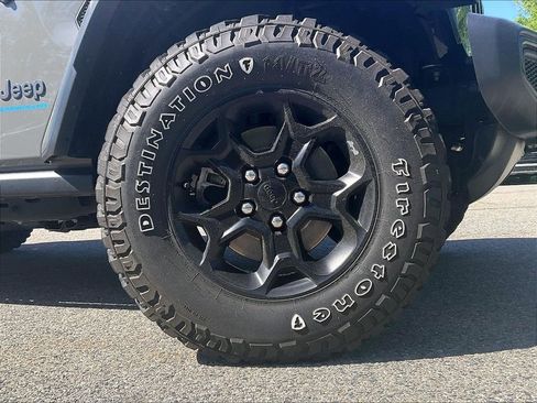 Used 2023 Jeep Wrangler Unlimited w/ Sun & Screen Package AWD/4WD image 7