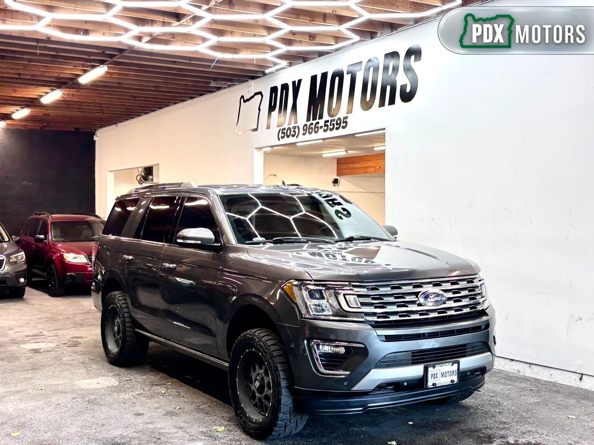 Used 2018 Ford Expedition Limited AWD/4WD image 1