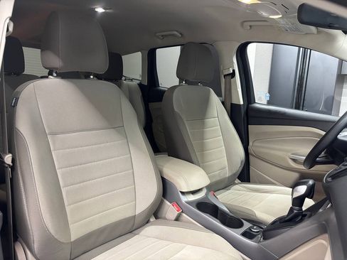 Used 2015 Ford Escape SE FWD image 25