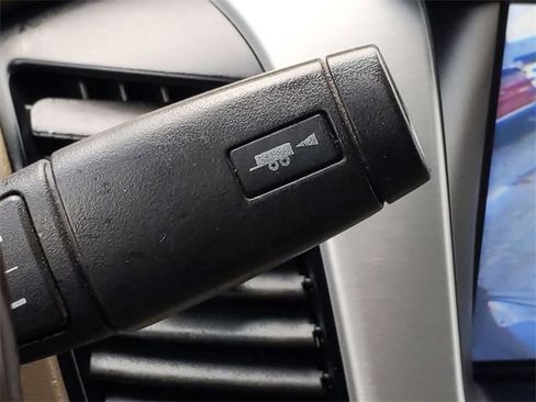 Used 2020 GMC Yukon SLE w/ SLE Value Package image 14