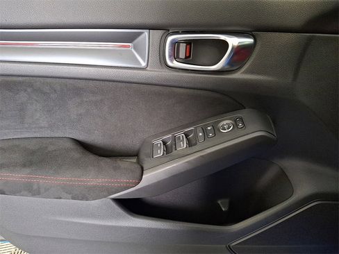 Used 2023 Honda Civic Type R image 14