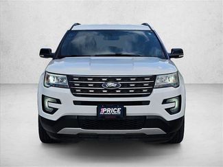 Used 2017 Ford Explorer XLT video 2