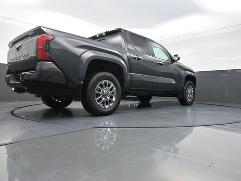 Used 2024 Toyota Tacoma Limited w/ Limited Package (LT) AWD/4WD image 36