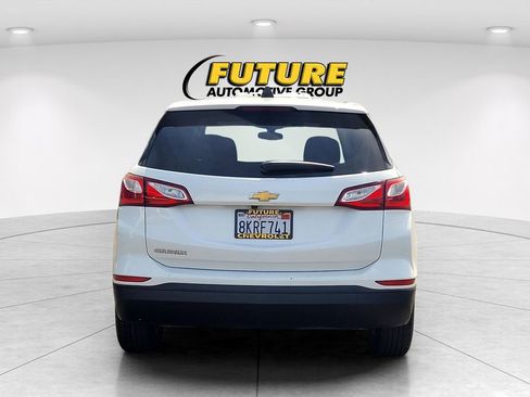 Used 2019 Chevrolet Equinox LS FWD image 5