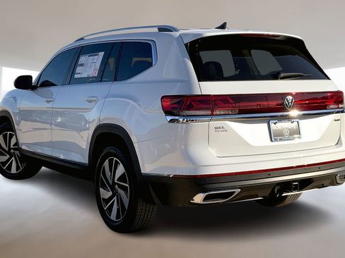 New 2026 Volkswagen Atlas SEL image 3