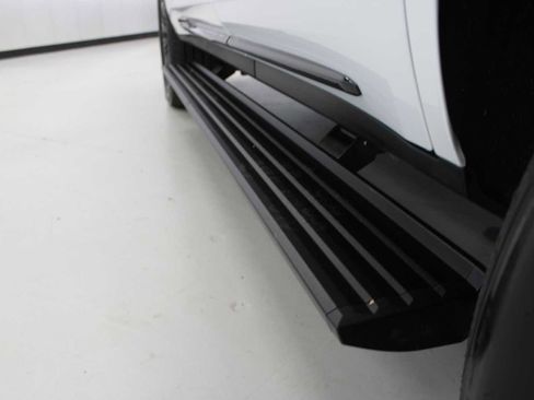 Used 2023 Cadillac Escalade V w/ LPO, ONYX Package image 14