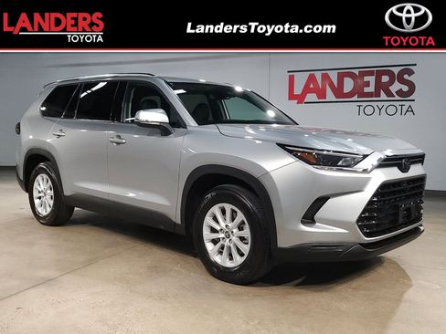 Used 2025 Toyota Grand Highlander AWD image 1