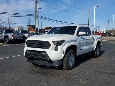 New 2026 Toyota Tacoma SR5 image 2