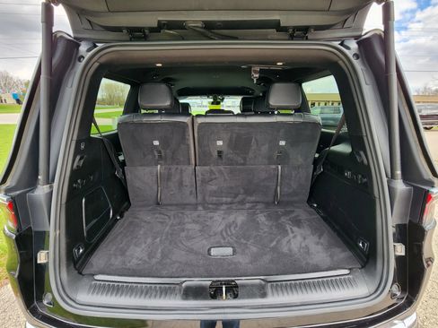 Used 2022 Jeep Wagoneer Series II AWD/4WD image 24
