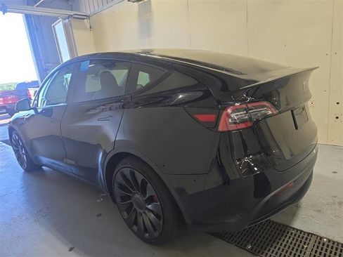 Used 2023 Tesla Model Y Performance AWD/4WD image 10