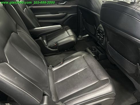 Used 2023 Jeep Grand Cherokee L Limited AWD/4WD image 10