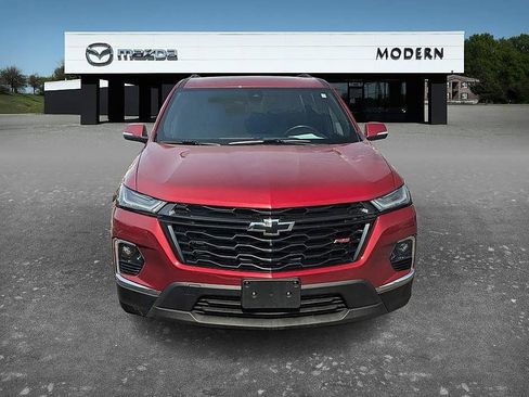 Used 2023 Chevrolet Traverse RS AWD/4WD image 2
