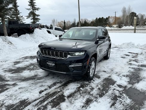 New 2023 Jeep Grand Cherokee Limited w/ Luxury Tech Group II image 2