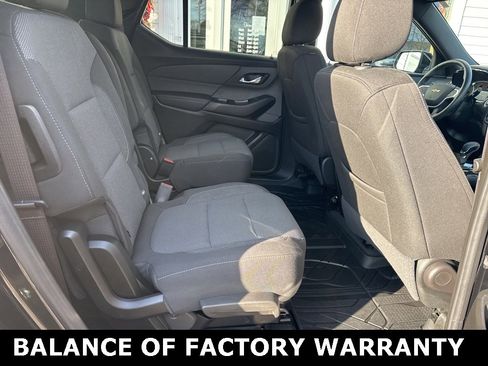 Used 2023 Chevrolet Traverse LT image 40