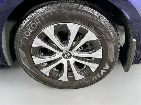 Used 2022 Toyota Corolla LE image 29