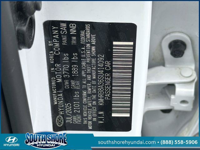 Certified 2025 Hyundai Venue SE FWD image 36