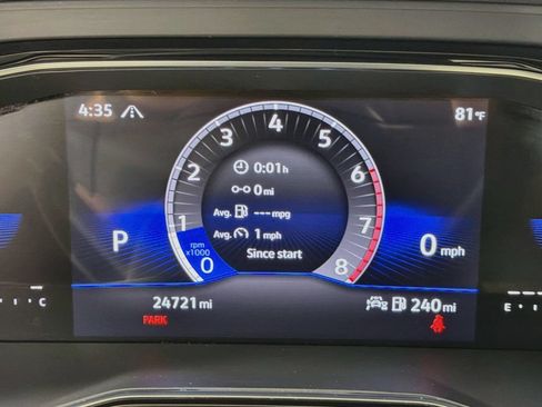 Used 2023 Volkswagen Jetta SE w/ Panoramic Sunroof Package FWD image 12