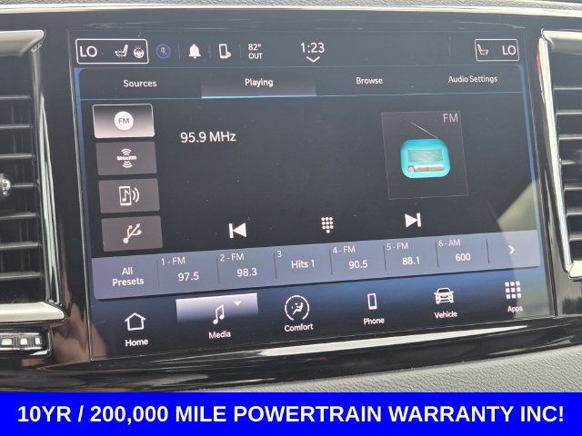 Used 2024 Chrysler Pacifica Touring-L FWD image 21