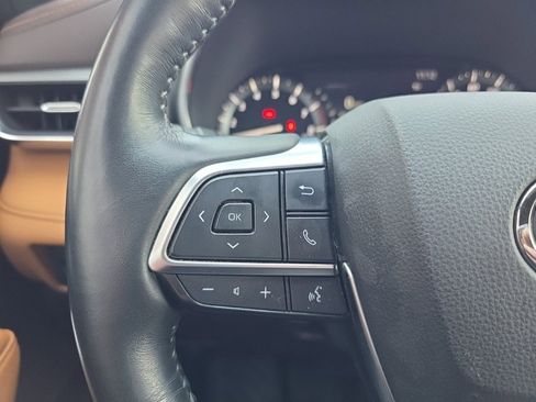 Used 2021 Toyota Highlander Platinum image 24