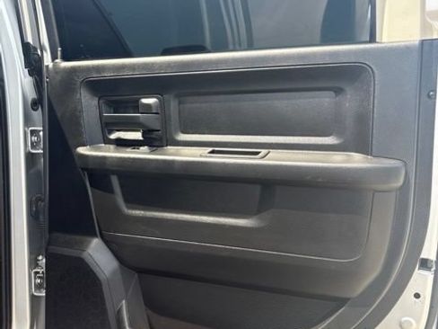 Used 2018 RAM 2500 Tradesman w/ Chrome Appearance Group AWD/4WD image 23