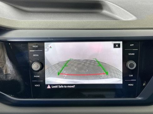 Used 2022 Volkswagen Taos SE image 11