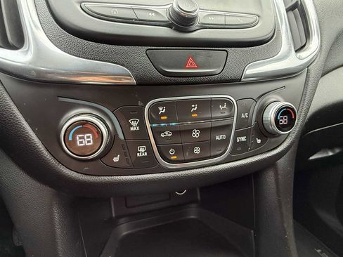 Used 2019 Chevrolet Equinox LT image 21