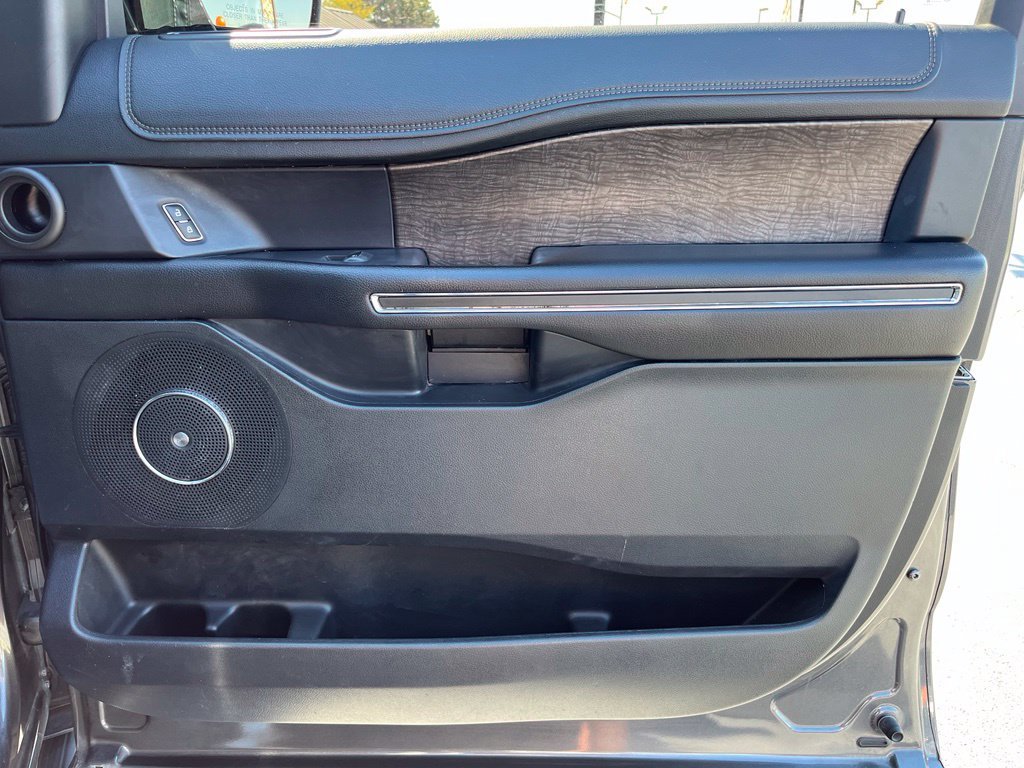 Used 2020 Ford Expedition Max Limited w/ Equipment Group 301A AWD/4WD image 38