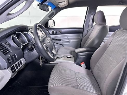 Used 2013 Toyota Tacoma PreRunner w/ SR5 Pkg image 20