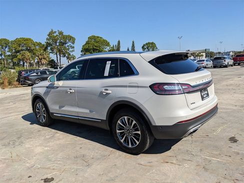 Used 2022 Lincoln Nautilus Reserve image 7