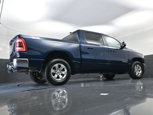 Used 2024 RAM 1500 Laramie AWD/4WD image 10