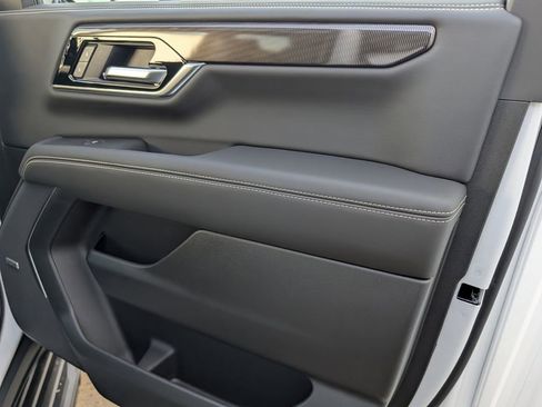 New 2026 GMC Yukon Elevation w/ Elevation Premium Package AWD/4WD image 37