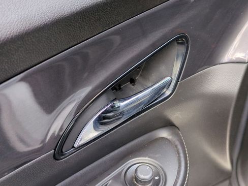 Used 2021 Buick Encore Preferred w/ Safety Package image 12