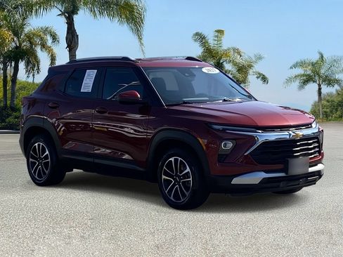 Used 2025 Chevrolet TrailBlazer LT FWD image 6