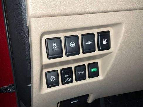 Used 2020 Nissan Rogue SL w/ Premium Package image 32