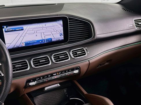 Certified 2024 Mercedes-Benz GLS 450 4MATIC image 21