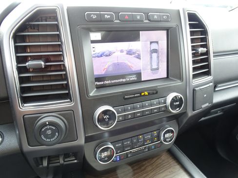 Used 2020 Ford Expedition Max Platinum image 15