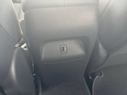 Used 2025 Nissan Sentra SV FWD image 22