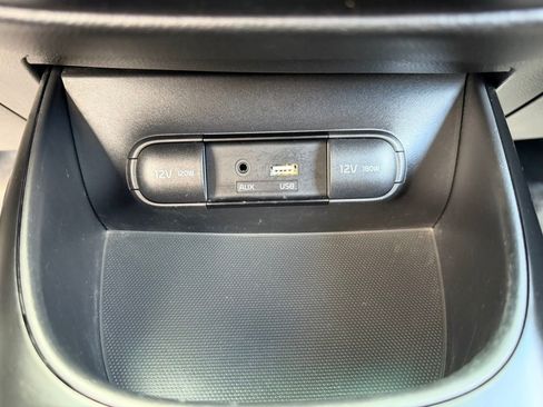 Used 2018 Kia Soul FWD image 24
