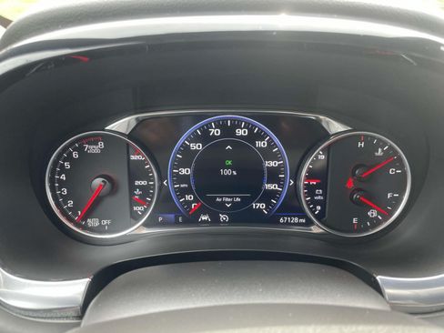 Used 2023 Chevrolet Traverse Premier FWD image 22
