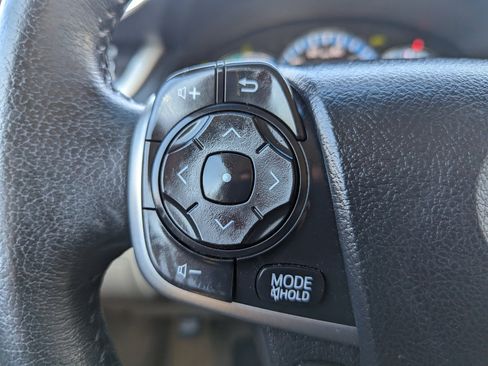 Used 2013 Toyota Camry XLE image 15