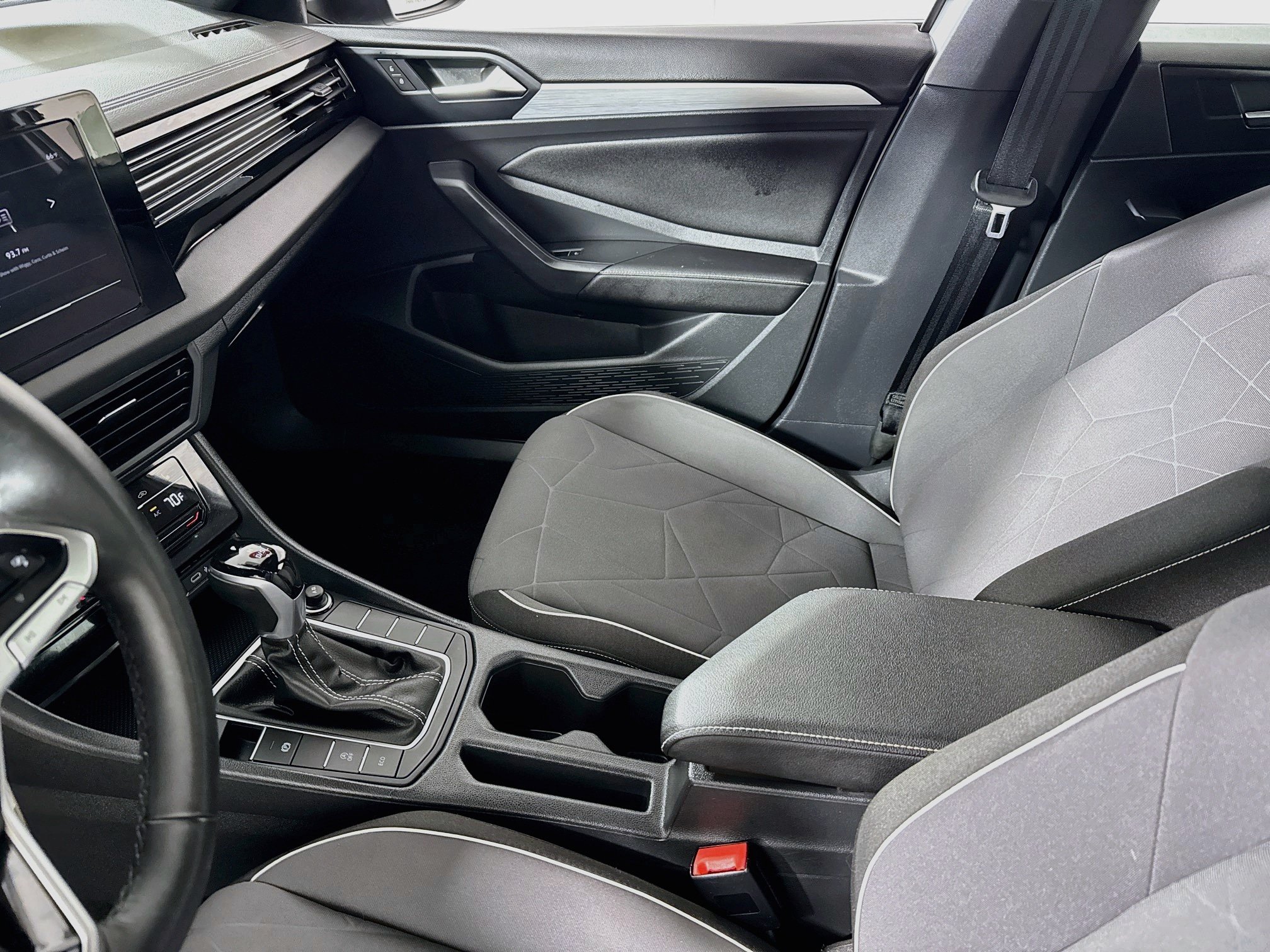 Used 2025 Volkswagen Jetta Sport FWD image 24