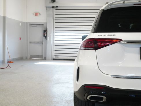 Used 2023 Mercedes-Benz GLE 350 4MATIC image 10