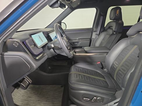 Used 2024 Rivian R1S Adventure AWD/4WD image 20
