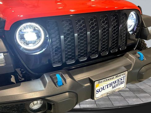 Used 2023 Jeep Wrangler Unlimited w/ Cold Weather Group AWD/4WD image 33