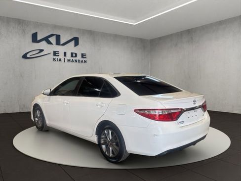 Used 2017 Toyota Camry SE FWD image 4
